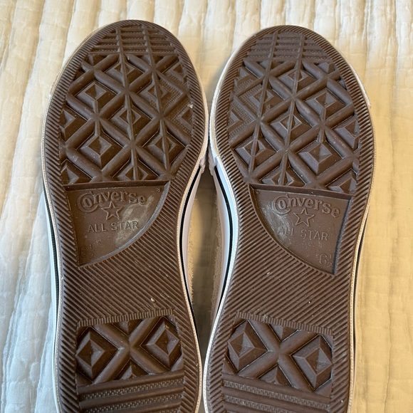 Converse One Star White Suede Tennis Shoe - Picture 4 of 9